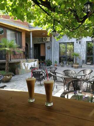 Гостевой дом The oldest Tbilisi Тбилиси-0