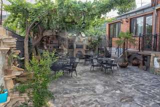 Гостевой дом The oldest Tbilisi Тбилиси Трехместный номер «Комфорт» с душем-7